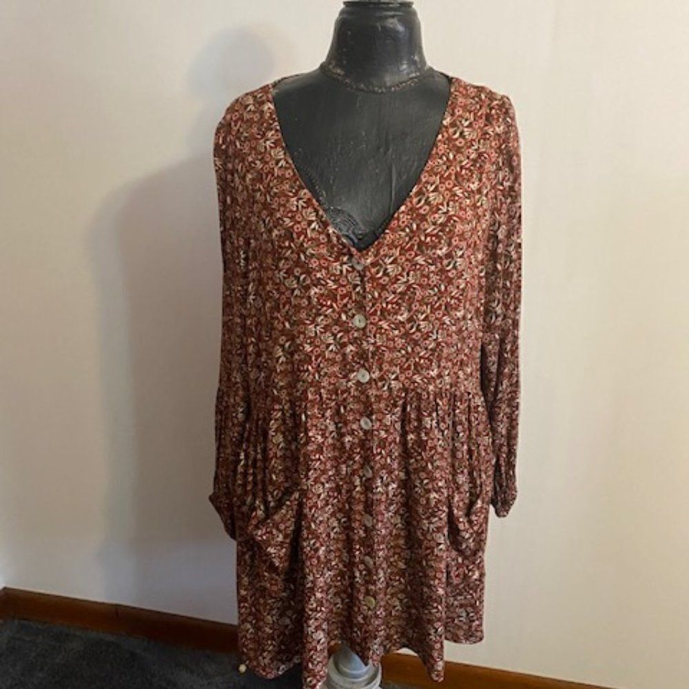 Meritt V-neck button-front Rust/Green/Tan Floral Shift dress, size L